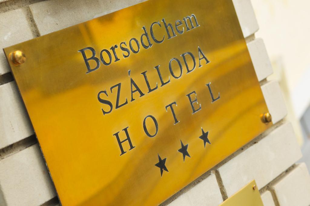 Hotel Borsodchem Kazincbarcika Exterior photo